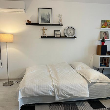 Evan Cozy Flat With Balcony & Parking, 13 September Bukarest Kültér fotó
